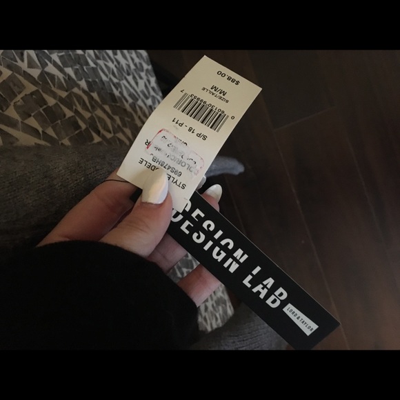 NWT Design Lab Wrap Cut Out Sweater 💕💕 - Picture 4 of 4